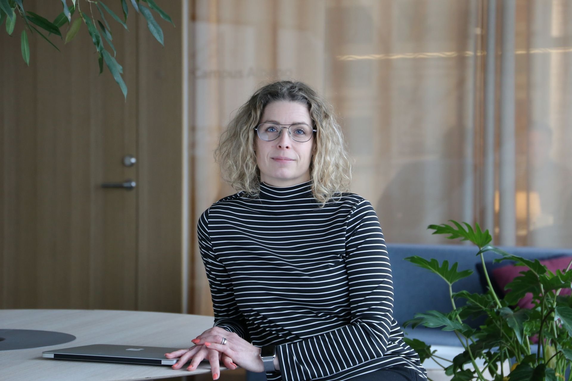 <span id="hs_cos_wrapper_name" class="hs_cos_wrapper hs_cos_wrapper_meta_field hs_cos_wrapper_type_text" style="" data-hs-cos-general-type="meta_field" data-hs-cos-type="text" >Så blev Ebab en nationellt ledande aktör inom hållbarhet</span>