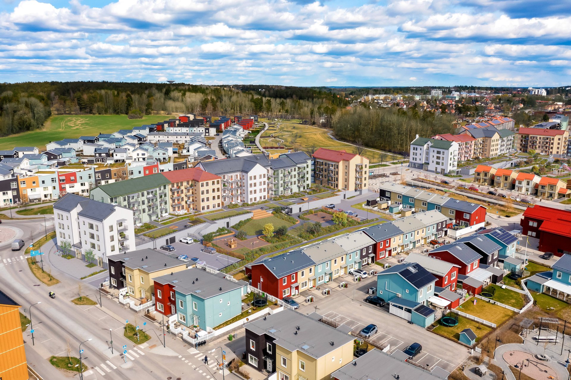 <span id="hs_cos_wrapper_name" class="hs_cos_wrapper hs_cos_wrapper_meta_field hs_cos_wrapper_type_text" style="" data-hs-cos-general-type="meta_field" data-hs-cos-type="text" >Nya hyresrätter välkomnar stockholmarna hem</span>