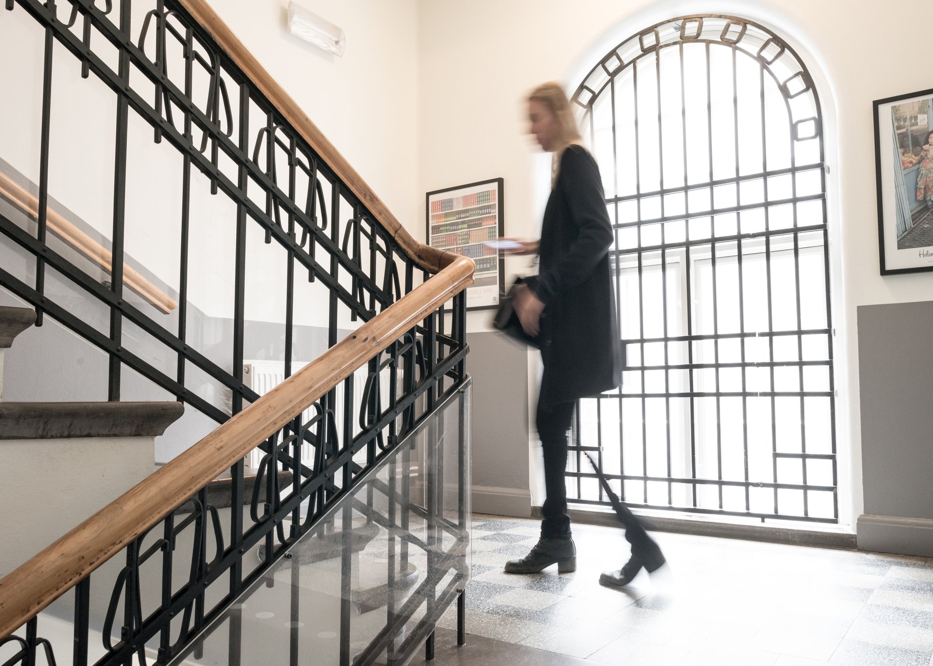 Fotografiska_trappa med kvinna